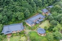 Inje Gallery And Pension Punggyeongsori - B&B Inje