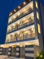 Alpha Stays 1BHK Service Apartment Near Artemis Hospital Gurgaon Manage by Revemaster Hospitality - Chambres d'hôtes Gurgaon