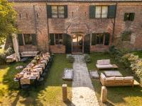 Big Scuderia Country Mansion 5500SquareFeet - B&B San Pietro Viminario