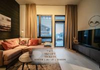Le Chalet Lingonberry D3 Ski-in Ski-out, Hot Tub by Aavalevi - B&B Levi