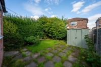 Family Friendly 3BR Home - Easy Transport & Free Parking - B&B Mánchester