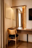 Queen Room with Spa Bath