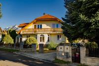 High Tatras Family Mansion with Sauna, Jacuzzi & Gym - B&B Nová Lesná