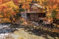 Hideaway at the River by Beyond Expectations - B&B Sevierville
