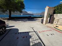 Waterfront Apartment Petrovina - Bed and Breakfast Kotor