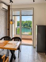 Park View Premium 1BR - Metro - Balcony - Fast WiFi - Modern Residential Complex - B&B Og‘asaroy