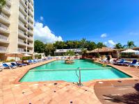 Large Ocean View Studio with Pool and Parking near Mullet Bay and Dining - Bed and Breakfast Cupe Coy