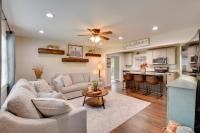 Modern Home w/ Yard + Deck, 1 Mi to Clemson U! - B&B Clemson