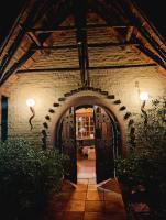 African Silhouette Guesthouse 18 min from airport Shuttle included - B&B Benoni