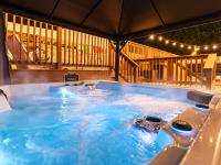 Venetian Pool Hot Tub Sauna and Cold Plunge - Chambres d'hôtes Charlotte