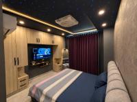Starlight 1-Bedroom Apartment - Chambres d'hôtes Lahore