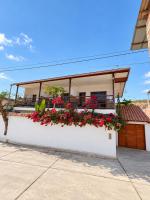 Casa Greemat 3Habs con AC, piscina y a pasos del mar - B&B Zorritos