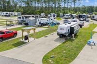Your Glamping Escape Awaits 5 miles from the Beach - B&B Gulf Shores