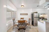 Covered Back Patio Covered Parking Game Room WIFI Smart TV's every room Washer & Dryer - B&B Pasadena