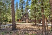 Hobbit House - Cozy Fireplace Retreat In Town - B&B Idyllwild