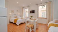 Adagio 1- Studio, Old Town - Bed and Breakfast Karyófyto