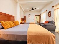 Casa Bugambilia Double Room - Bed and Breakfast Puerto Escondido