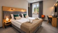 Zimmer mit Kingsize-Bett