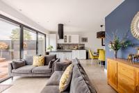 The DeerView Lodge - B&B Cardiff