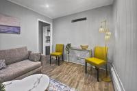 Bright 2BR Apartment in Stamford - Chambres d'hôtes Stamford