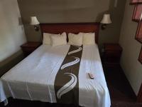 SA - King Bed Room with Full Kitchen 106 - B&B San Antonio