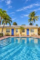 Bahama Beach Club Pompano - Cozy & Charming Apartments and Studios near beach with heated pool - Bed and Breakfast Pompano Beach