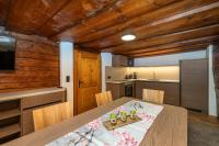 Apartamento de 3 dormitorios con balcón