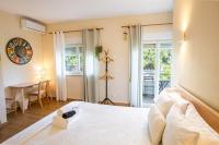 Kamer met Queensize Bed en Gedeelde Badkamer