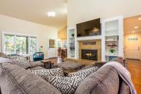 Besson Getaway- 5 min to Village Riverfront - Chambres d'hôtes Bend