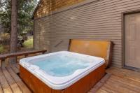 Besson Getaway- 5 min to Village Riverfront - Chambres d'hôtes Bend