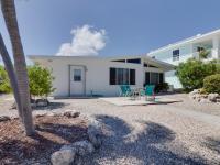Downhome Cabin by the Canal - B&B Key Colony Beach