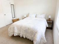 Spacious room with Shared bathroom - Ferienwohnung Raleigh
