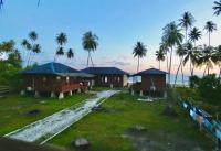 Dico Surf Point- Surf Lodge in Simeulue - Chambres d'hôtes Lassihing