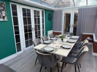 Largee 5 Bed House, Sleeps 10 Near NEC, BHX, HS2 - B&B Birmingham