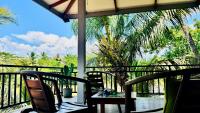Spacious Riverfront Escape with Private Balcony - B&B Matara