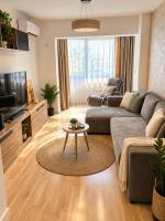 Renting Solutions Iulius Mall - Bed and Breakfast Iași