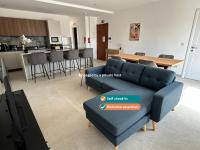 Rural Retreat - Bright Apartment With Large Terrace - B&B Hal Gharghur