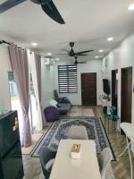 S&J Tiny House Penarik I Little Family Getaway - B&B Kampung Ru Sepuluh