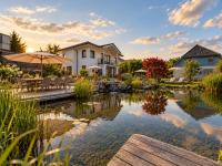 Schäfers - Ihr Wohlfühlort, Ferienwohnungen & Ferienhaus am Naturteich an 2 Seen bei Leipzig - Chambres d'hôtes Großpösna