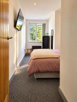 Cannock Town Sleeps 5 Free Parking Wifi Long Stays Contractors Families - Ferienwohnung Cannock