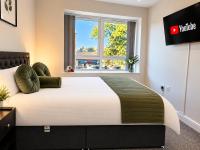 Rugeley Town Centre Sleeps 8 Free Parking Wifi Long Stays Contractors Families - Ferienwohnung Rugeley
