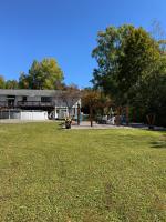 Jamesville Retreat With Pool and Hot Tub - Chambres d'hôtes Jamesville