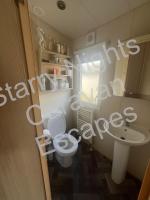 Deluxe 3 bedroomed caravan on Presthaven with Ramped decking - Bed and Breakfast Prestatyn