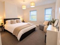 Cosy Manchester Home Sleeps 7 Close to City Centre - B&B Manchester