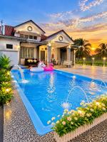 The Cozy Home Private Pool Villa 5BR 20pax - Bed and Breakfast Kampung Jelutong