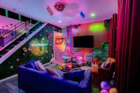 Famous Willy Wonka Themed Home - B&B Pittsburgh