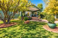 Cottonwood Private Retreat Heated Pool & Gardens - B&B Cottonwood