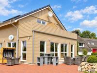 Haus zwischen den Wehlen bei Büsum, 16 Personen - B&B Westerdeichstrich