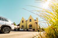 Penzión Wellness & Restaurant Zoborská, free parking - B&B Nitra
