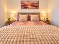 Cannock Town Sleeps 5 Free Parking Wifi Long Stays Contractors Families - Ferienwohnung Cannock